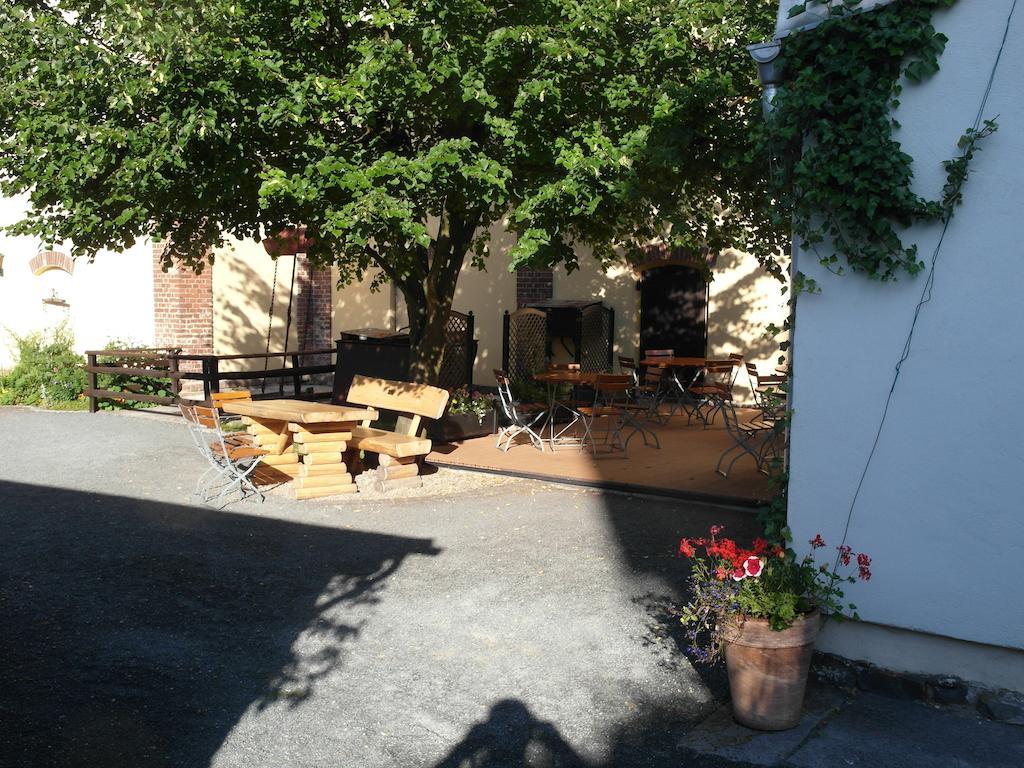 Pension Und Gaststaette "Zur Brauschaenke" Schöneck Exterior foto