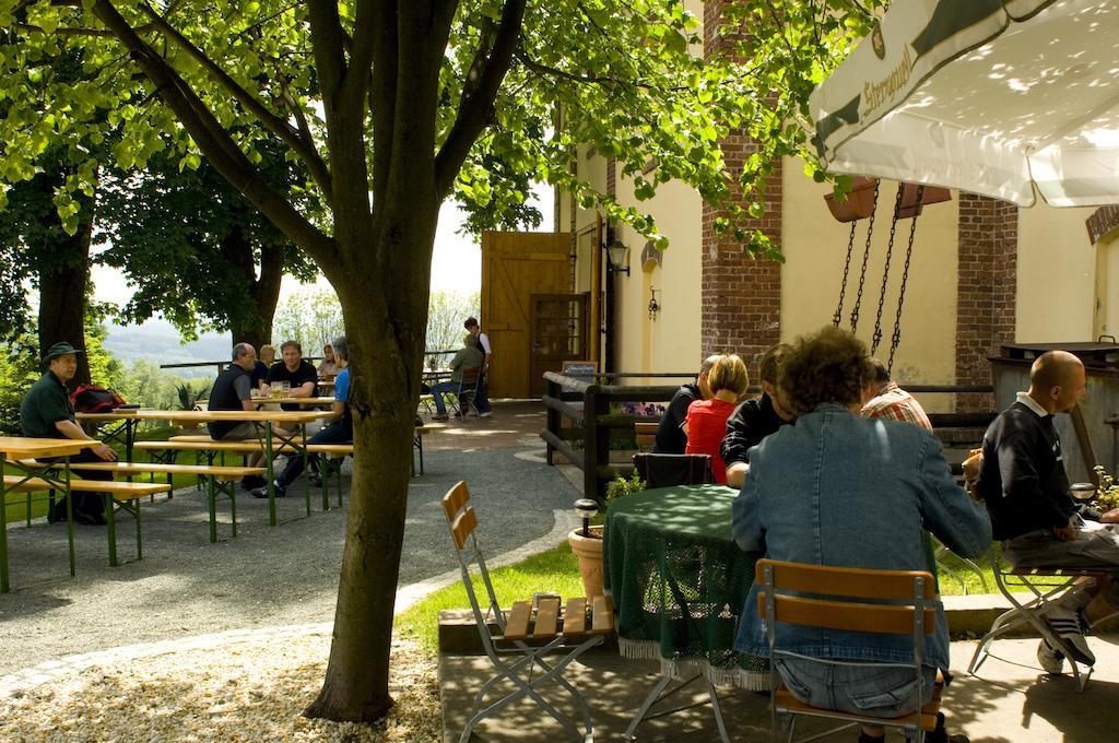 Pension Und Gaststaette "Zur Brauschaenke" Schöneck Exterior foto